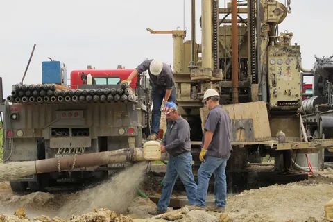 Flynn Drilling job site photograph